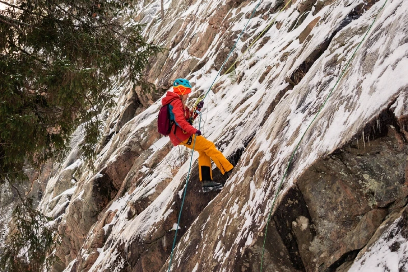 Юный альпинист. Однодневный выезд на Малые скалы в Ленобласти